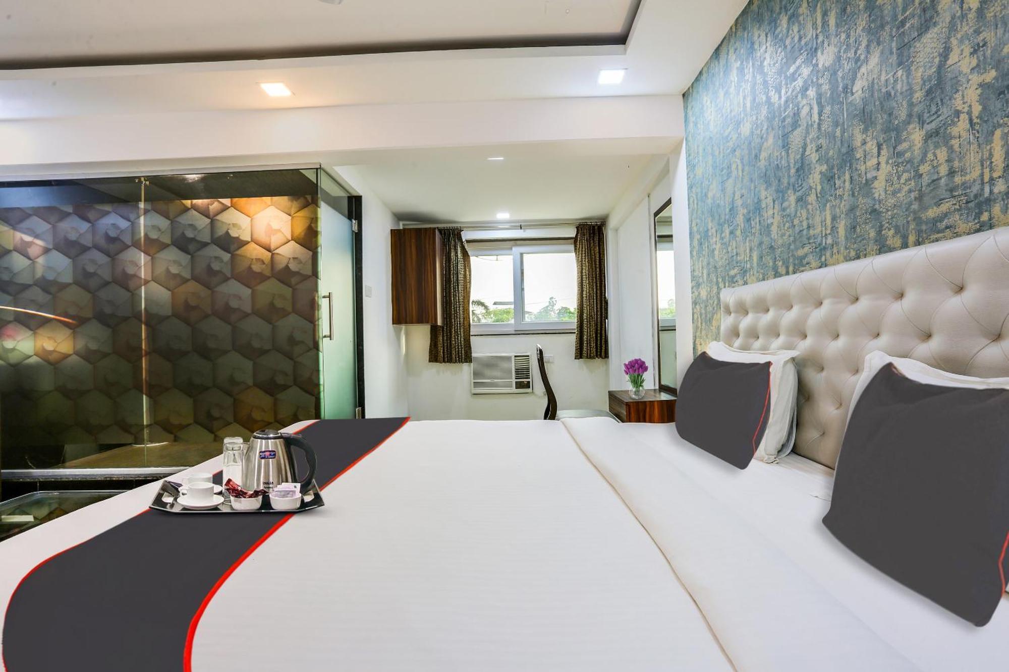 Capital O Arsh Executive Inn Мумбаи Экстерьер фото